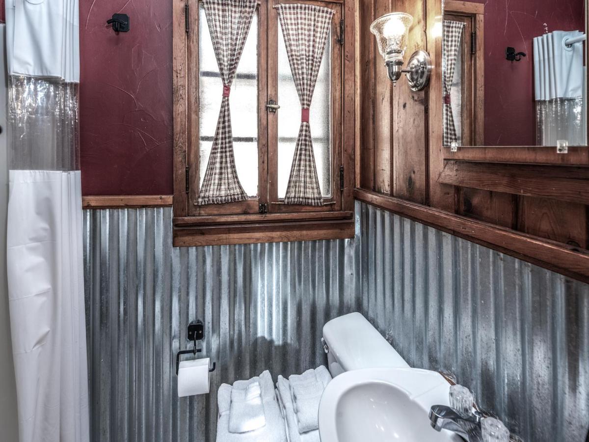 Apache Village 10, King Studio, Midtown, Sleeps 2 Ruidoso Esterno foto