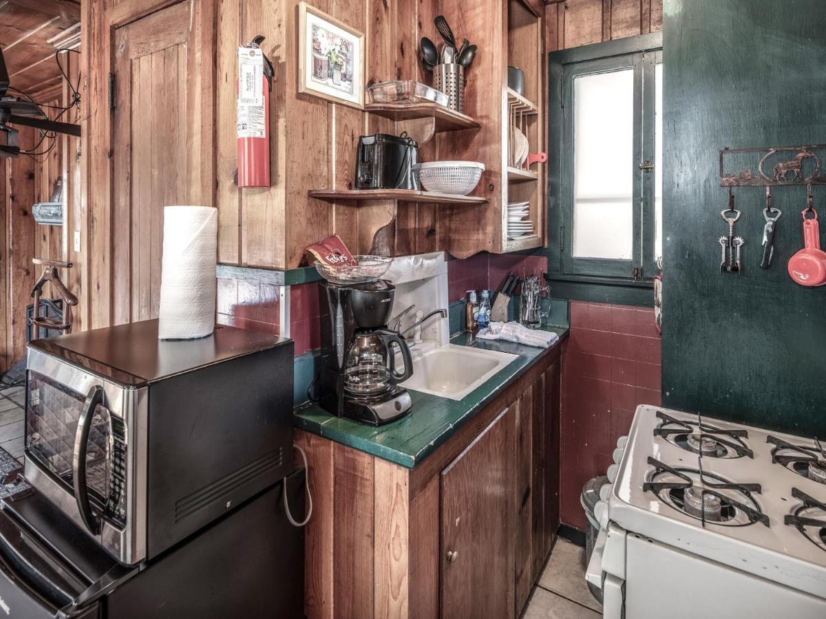 Apache Village 10, King Studio, Midtown, Sleeps 2 Ruidoso Esterno foto